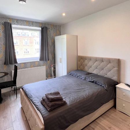 Lovely Studio Apartments On Finchley Road London Exteriör bild