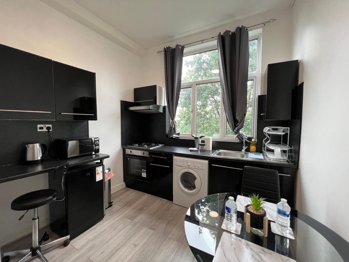 Lovely Studio Apartments On Finchley Road London Exteriör bild