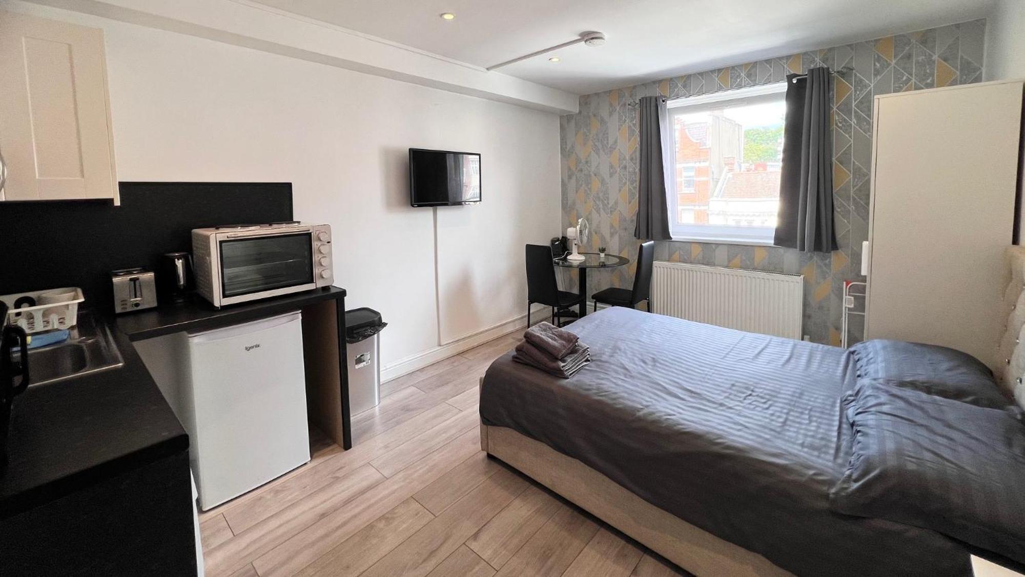 Lovely Studio Apartments On Finchley Road London Exteriör bild