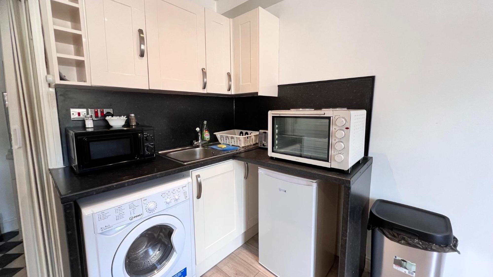 Lovely Studio Apartments On Finchley Road London Exteriör bild
